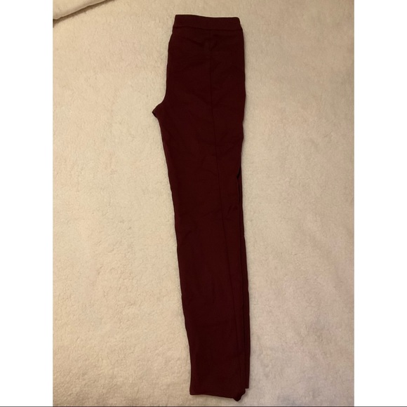 taperpered highrise trousers in a deep burgundy - Picture 2 of 5